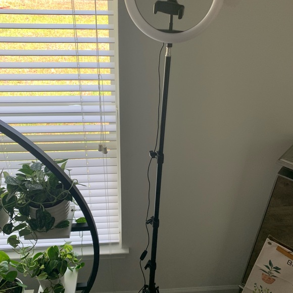 Ring Light with 50" Extendable Stand 10" Dimmable LED Selfie 6000K Camera Circle - Picture 3 of 10